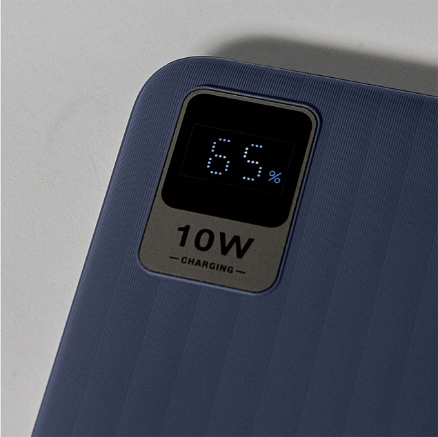 Универсальный аккумулятор OMG Wave 10 (10000 мАч), синий, 14,9х6.7х1,6 см с логотипом в Ставрополе заказать по выгодной цене в кибермаркете AvroraStore