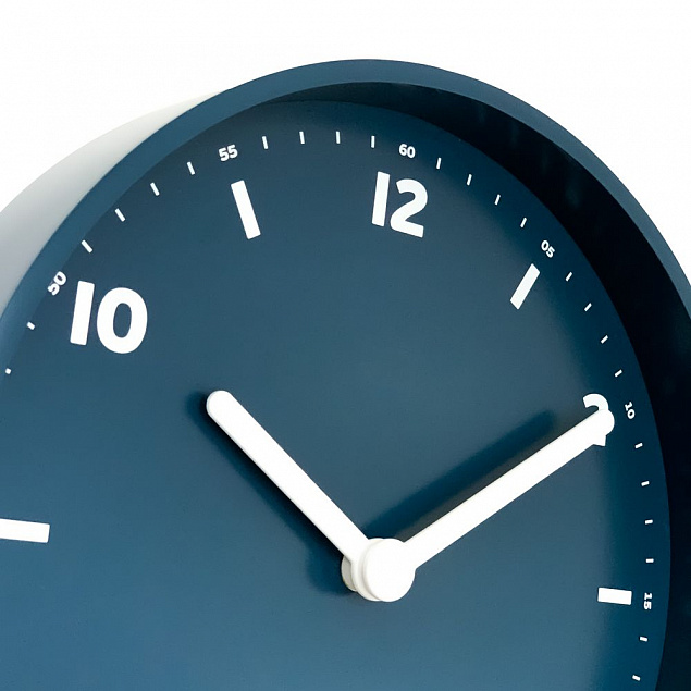 Часы настенные Kipper, синие с логотипом в Ставрополе заказать по выгодной цене в кибермаркете AvroraStore