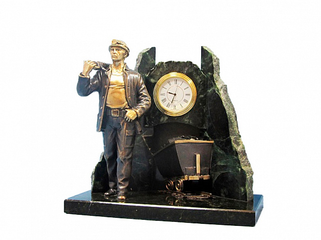 Настольные часы «Угольная сага» с логотипом в Ставрополе заказать по выгодной цене в кибермаркете AvroraStore
