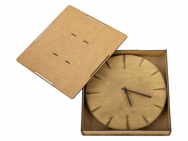 Часы деревянные «Helga» с логотипом в Ставрополе заказать по выгодной цене в кибермаркете AvroraStore