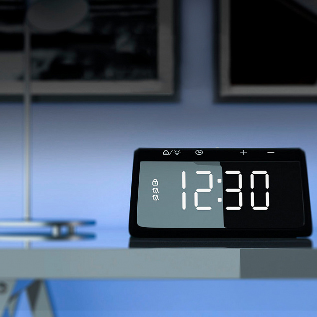 Часы настольные Bridge с функцией беспроводной зарядки с логотипом в Ставрополе заказать по выгодной цене в кибермаркете AvroraStore