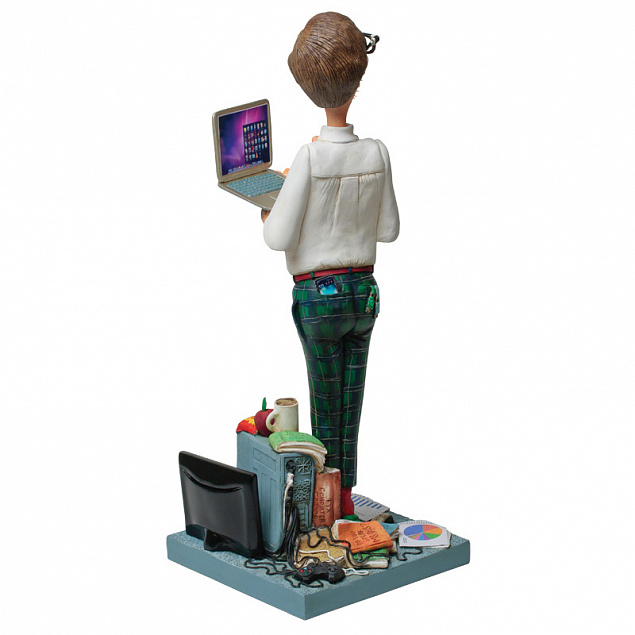 Скульптура "Компьютерный эксперт" с логотипом в Ставрополе заказать по выгодной цене в кибермаркете AvroraStore